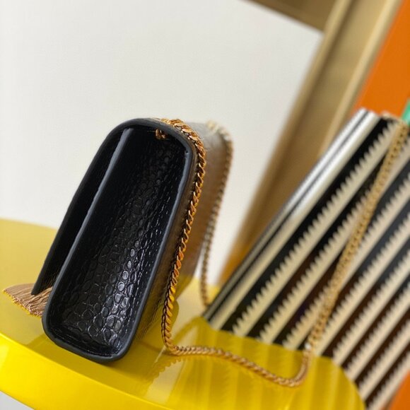 ✨✨Yves Saint Laurent Black shoulder bag - Picture 6 of 8